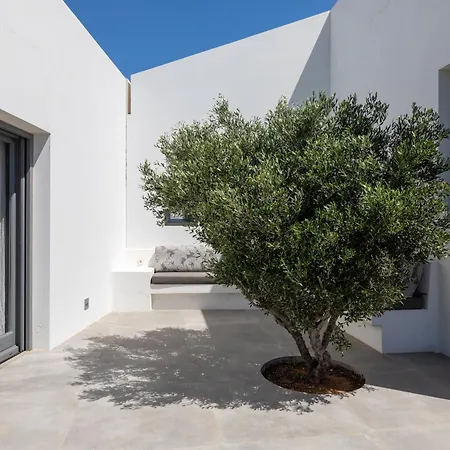Villa Agkairia