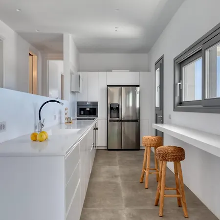 Villa Agkairia Angairia