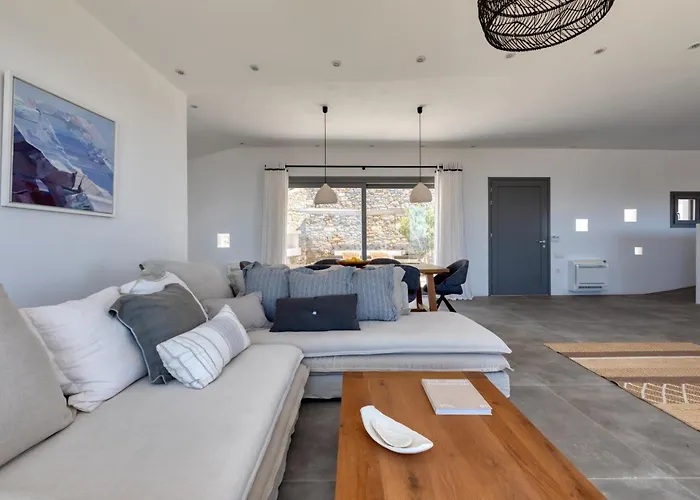 Вилла Agkairia Angairia